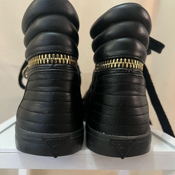 Black Guess women’s high top sneaker gold zipper accent size 6.5 - Picture 4 of 7